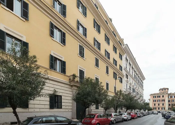 Domus Aurea & Colosseo Sweet Flat Apartment *
